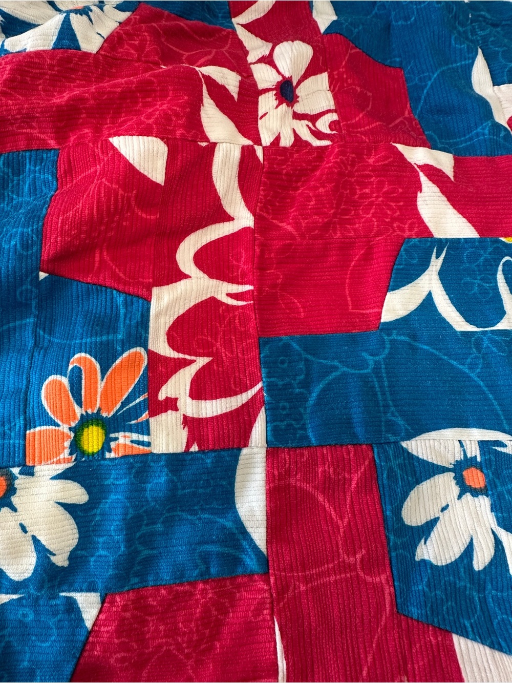 Vibrant Vintage Hawaiian Patchwork quilt